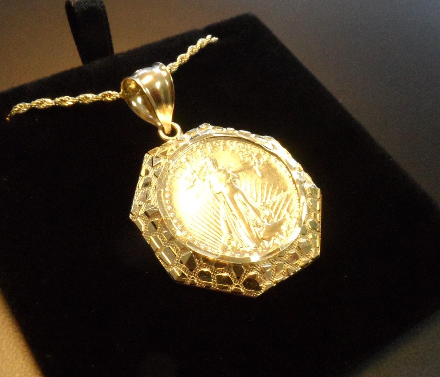 NEW 10K GOLD LIBERTY PENDANT WITH CHAIN 