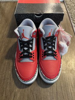 Jordan 3 SE Ultra Red 