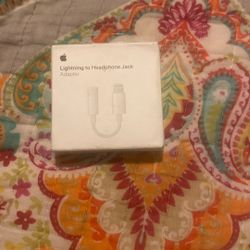 Lighting To Headphone Jack Adapter 