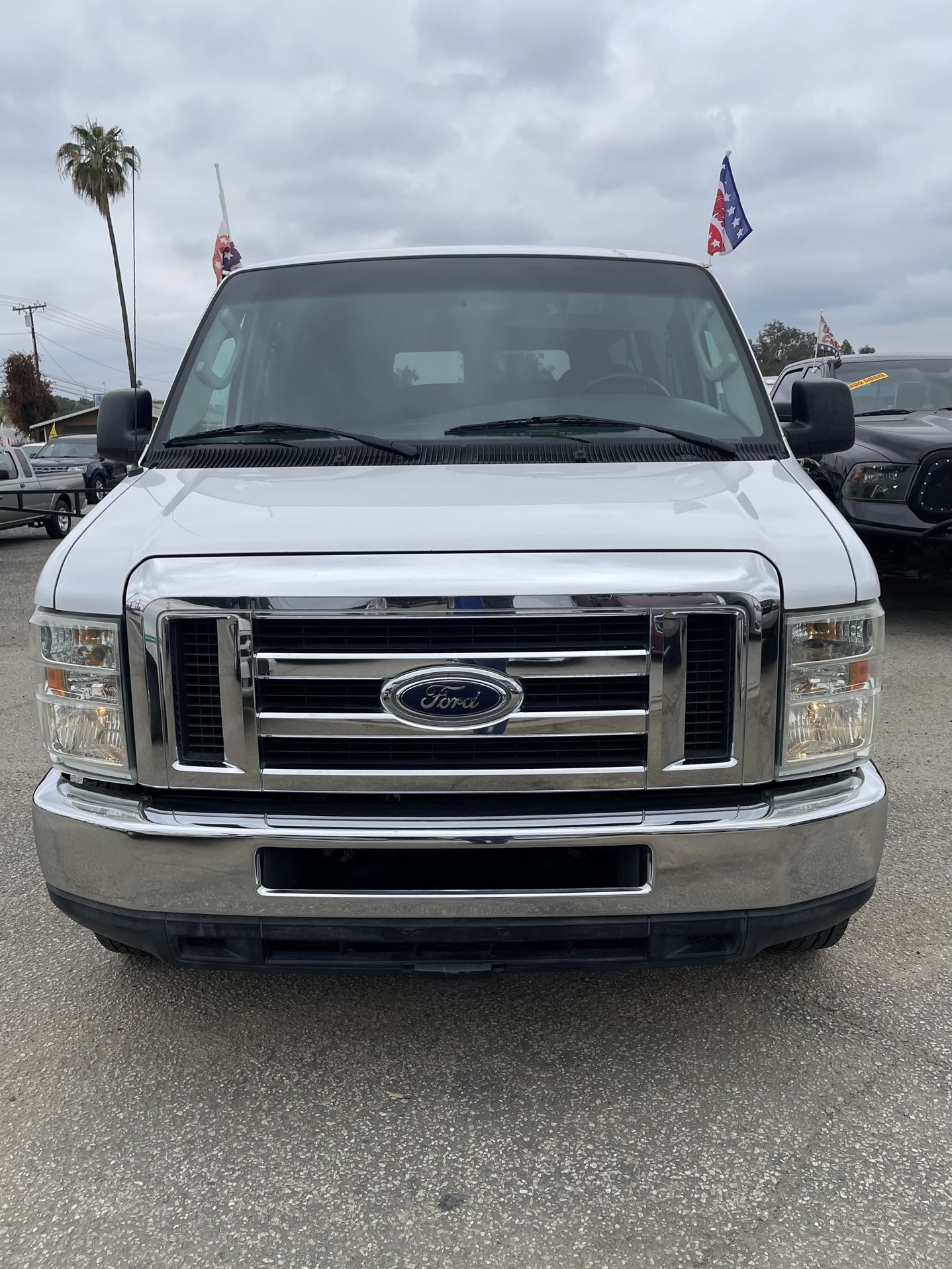 2008 FORD E350