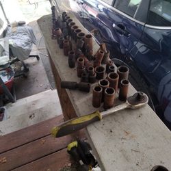 At Least 40 Impact Sockets 3/8 And 1/2 In In Swivels And I Have Both Sockets For Removing Ford Drive Shaft