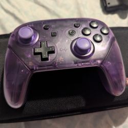Nintendo Switch Pro Controller Atomic Purple