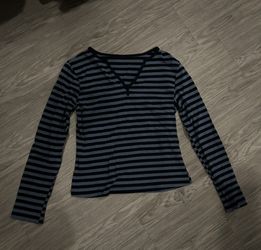 Cute blue striped long sleeves 
