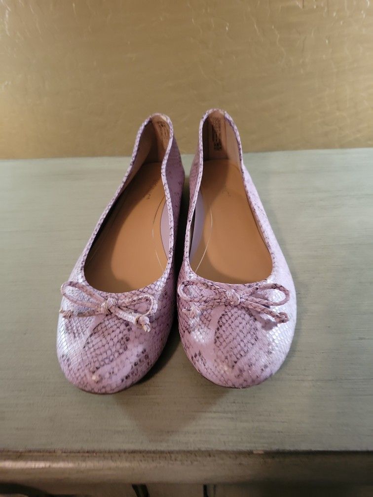 Vionics Size 11/Pink And Black Snake Embossed/Never Worn