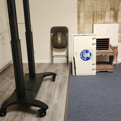 Flat Screen T.V Holder. 