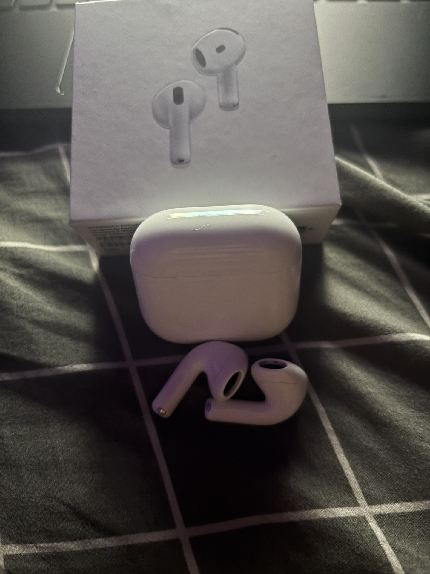 AirPod Gen 4