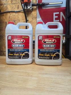 Black Magic Bleche-Wite Tire Cleaner – 2 Gallons