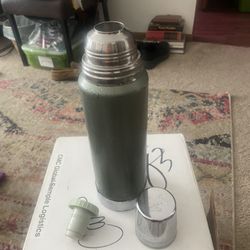 Vintage Stanley Aladdin 1 quart thermos