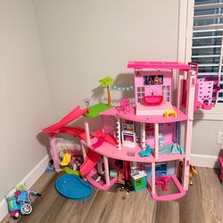 Barbie Dreamhouse with all the accessories