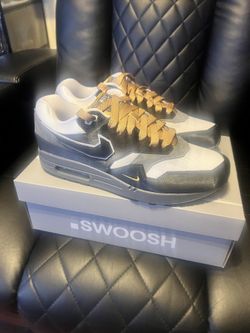 Nike Airmax 1 .Swoosh Low Poly Big Head