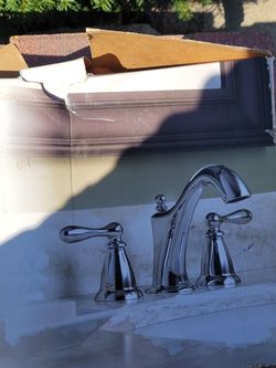 Moen Bathroom Facet!! Crome !!brand New