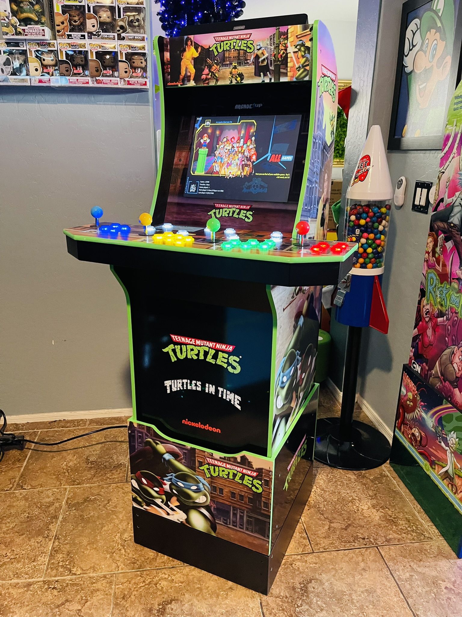 Arcade With Over 15,000 Games
