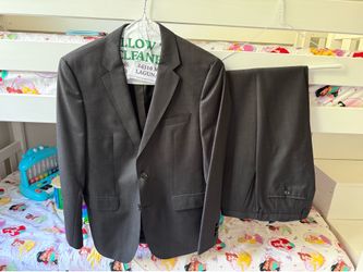 Men’s Dark Grey Hugo Boss suit