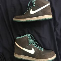 Nike Dunk High Top Sneakers