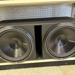 Rockford Fosgate 2x15 Subwoofer In Pro Q Bomb Box 