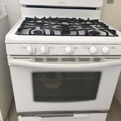 Frigidaire 5.0 cu. ft. 5-Burner Gas Range with Manual Clean in White