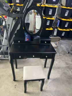 Vanity with mirror & bench
