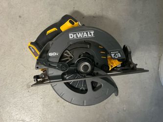 DeWalt  circular saw FLEXVOLT 60V Max 7-1/4" Cordless Worm Drive Style Saw DCS578