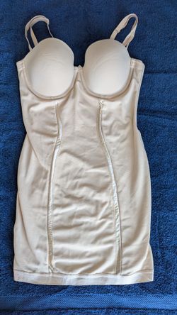 Maidenform Built-in Bra Convertible Full Slip