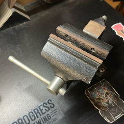 BESSY 4.5 Inch Vice