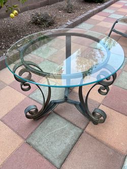 Round Glass Top Wrought Iron Side / End Table – 26”