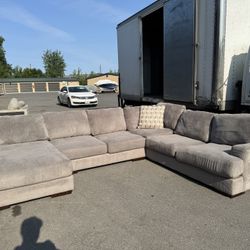 Sectional Couch 