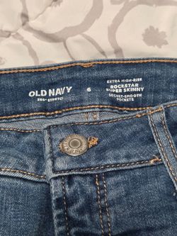 Old Navy Rockstar Super Skinny Jeans Size 6