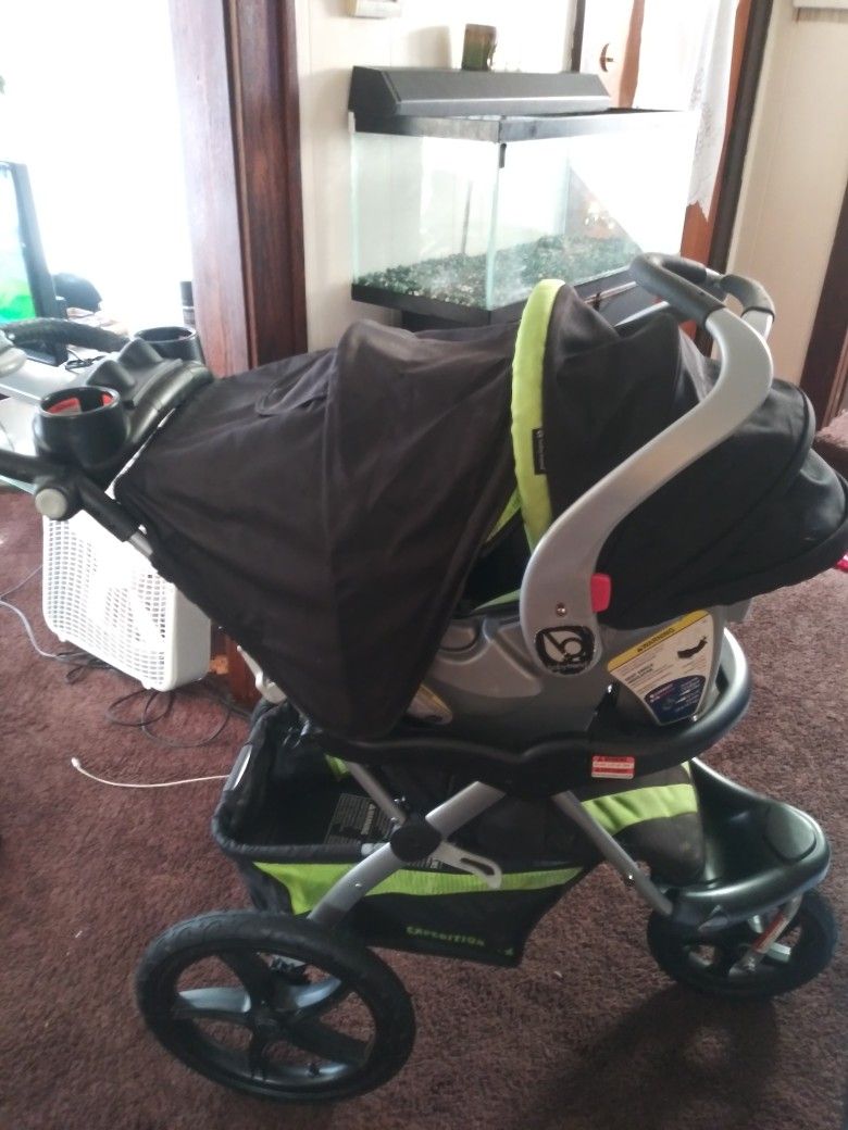 Baby Trend Expedition Jogging Two Piece Travel System