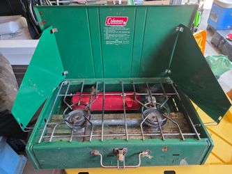 Coleman 413G 2 Burner Camping Stove.