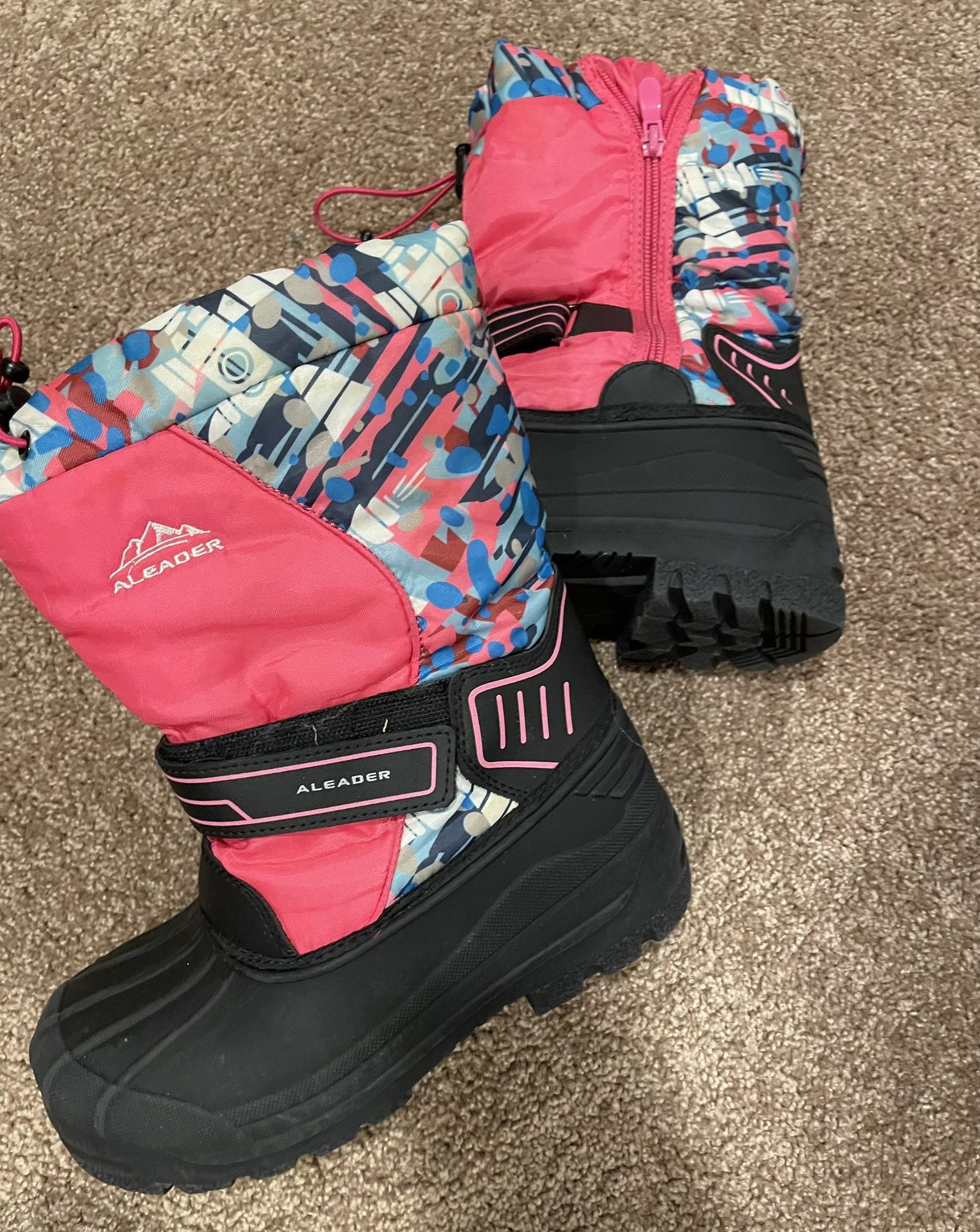 Girls Winter Snow Ski Boots Size 2, Size 3