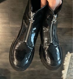 Art Class Girls Black Sparkly combat zippered up Boots Size 4 ONLY USED ONCE INSIDE