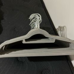Gray Velvet Hangers Nice Quality ( Non Slip) Like New