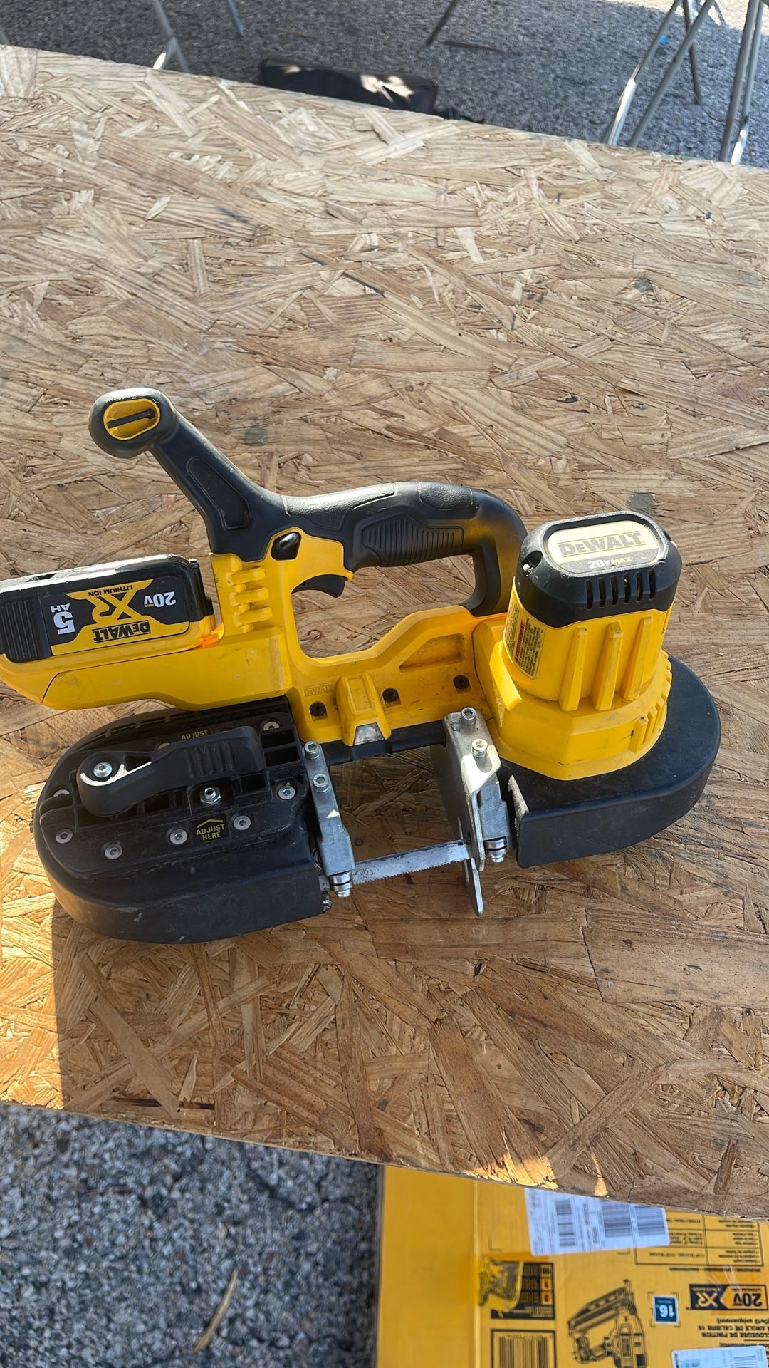 Dewalt Van Saw 20 Volts 