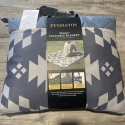 Pendleton Outdoor Packable Blanket, Waterproof, 60x72 Inches, Brand NEW