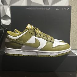 Nike dunks low olive green