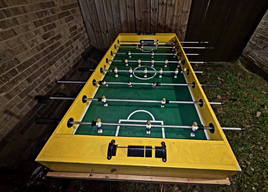 HEAVY DUTY FOOSBALL TABLE 6FT