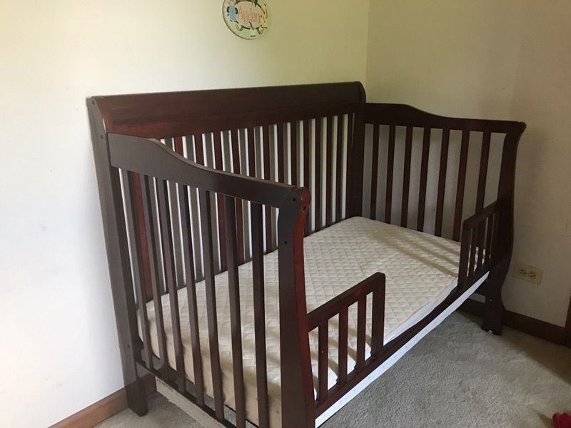 Jcpenney 2025 convertible crib