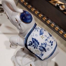 Beautiful 1960's VINTAGE PORCELAIN ELEPHANT 