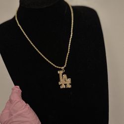 LA Charm Pendant & Chain