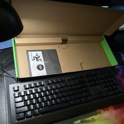  Razer Cynosa V2 QWERTY Gaming Keyboard