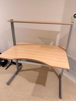 Free desk