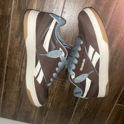 Reebok Sneakers