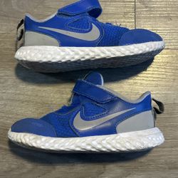 Nike Revolution kids Shoes Size 10 C