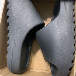 Yeezy Slide Onyx