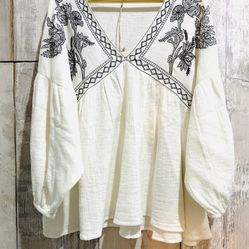 New World Market White Floral Embroidered Long Sleeve L/XL Hippie Boho Flowy