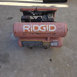 Ridgid 4.5 Gallon, 150 PSI Air Compressor