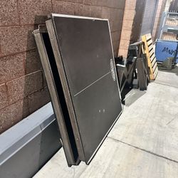 Ping Pong Table 