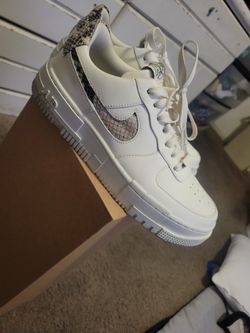 Women Air Force 1  9.5 Great Condition 