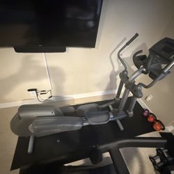 Life Fitness Elliptical Cross-Trainer – Gym-Quality Equipment