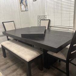 Dinning Table With Chairs For Sale 